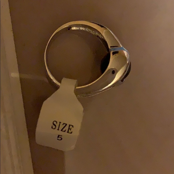 💍 - Picture 3 of 5